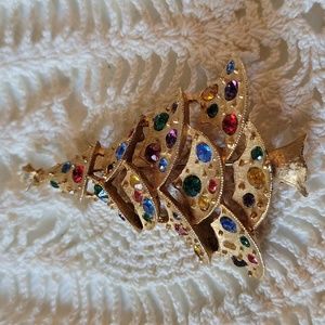 Rhinestone Christmas tree lapel pin